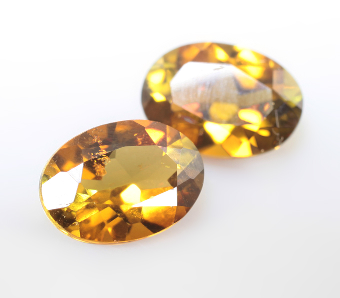 Пара полихромных турмалинов 1,55 карата