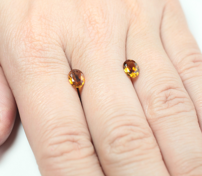 Пара желтых турмалинов 1,36 карата