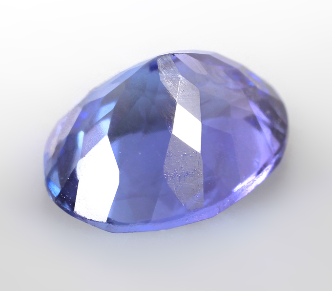 Танзанит высокой чистоты 1,73 карата