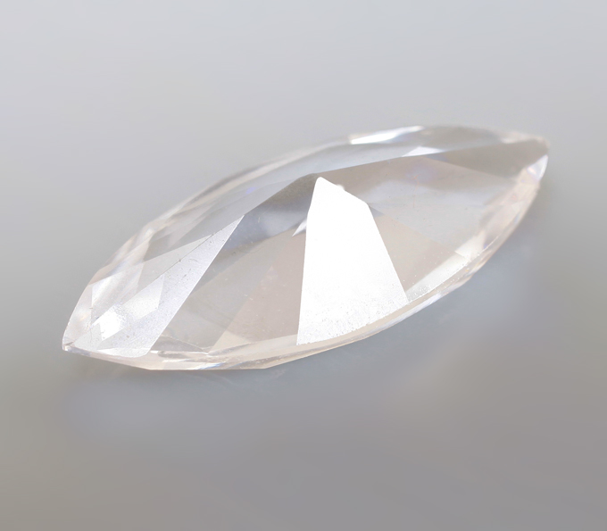 Чистейший редкий данбурит 2,21 карата