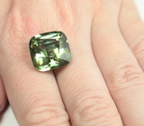 Крупный! Ярко-зеленый "неоновый" апатит 21,36 карата