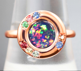 Кольцо с ограненным черным опалом 1,04 карата, сапфирами и цаворитами