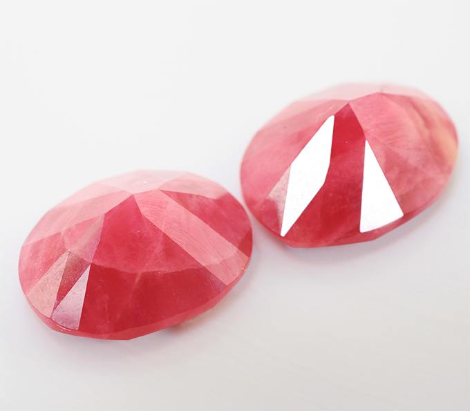 Редкая крупная пара ограненных родонитов 18,57 карата