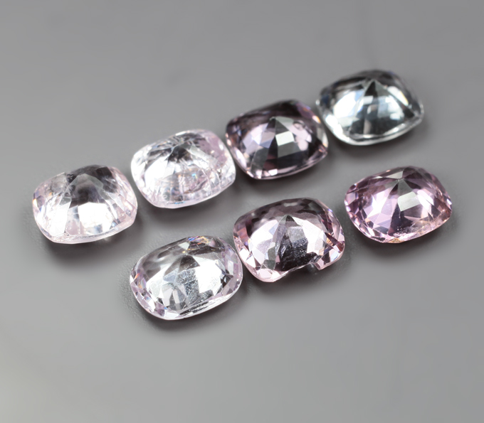 Крупный набор из 7 разноцветных шпинелей 4,81 карата