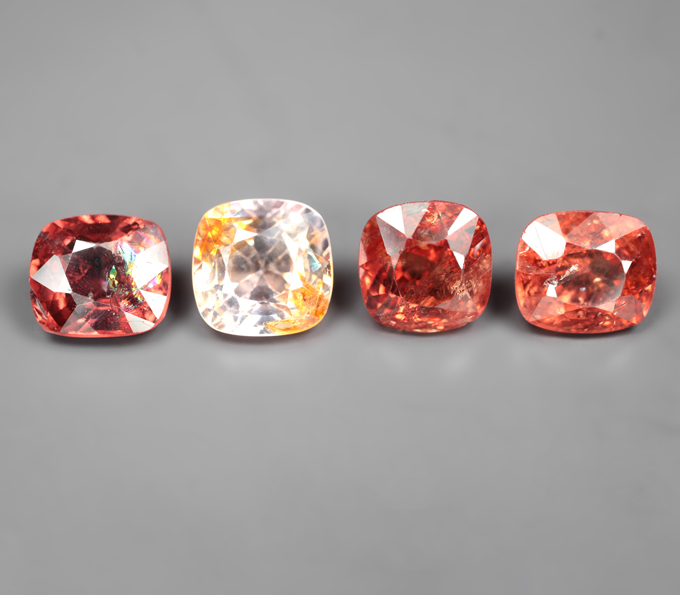 Крупный набор из 4 разноцветных шпинелей 5,61 карата