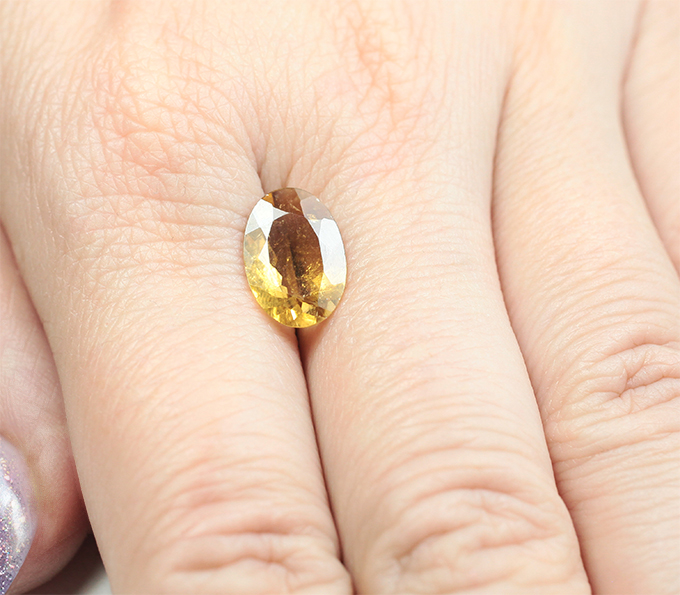 Желтый турмалин 2,76 карата