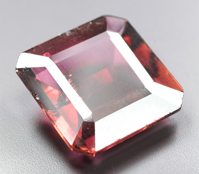 Рубеллит турмалин 4,16 карата