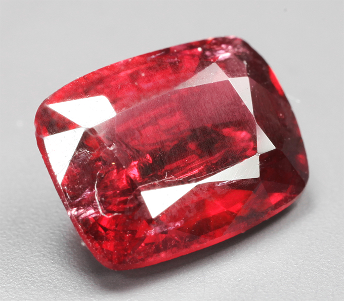 Рубиновая шпинель 1,75 карата