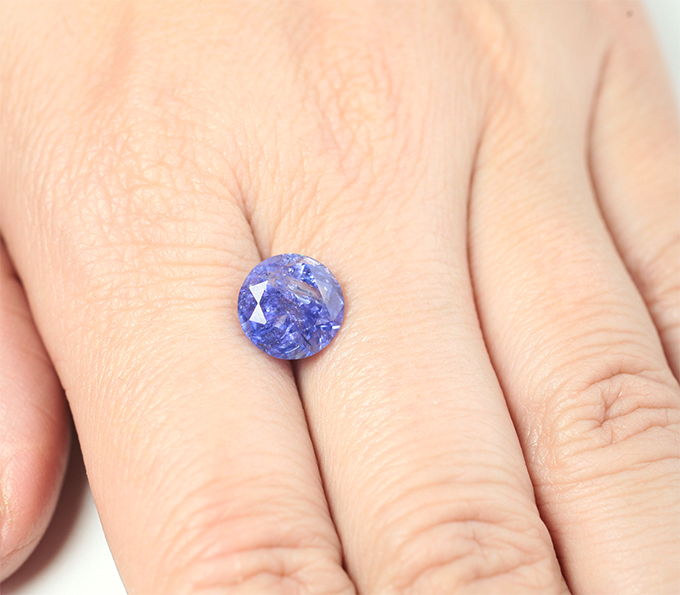 Танзанит 3,69 карата