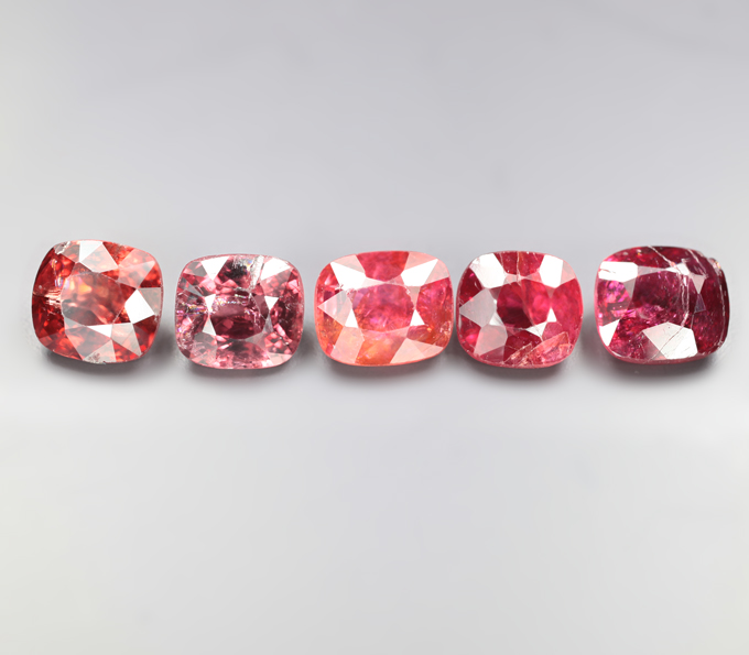 Набор из 5 красных и оранжевых шпинелей 4,03 карата