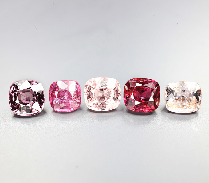 Набор из 5 разноцветных шпинелей 4,46 карата