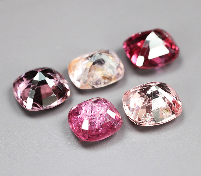 Набор из 5 разноцветных шпинелей 4,46 карата