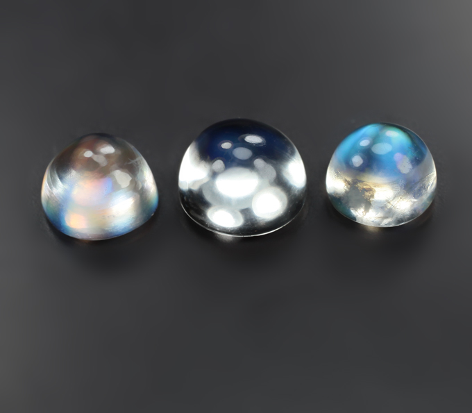 Набор из 3 лунных камней 2,76 карата