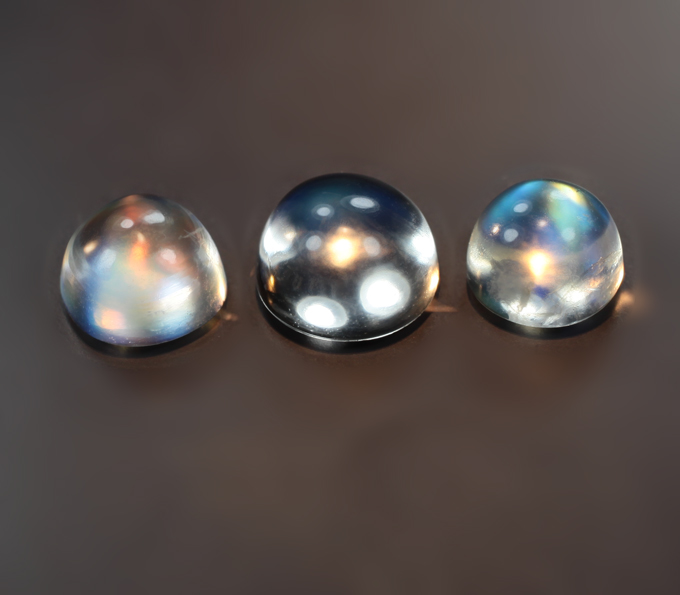 Набор из 3 лунных камней 2,76 карата