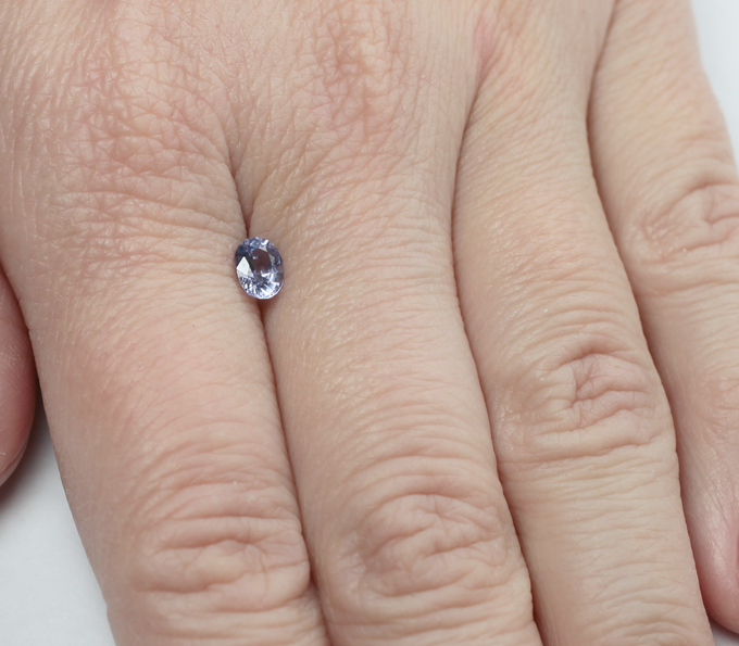 Редкая шпинель со сменой цвета 0,63 карата