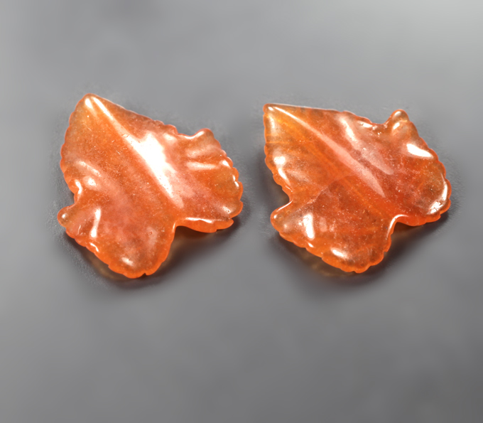 Пара резного карнелиана 3,77 карата