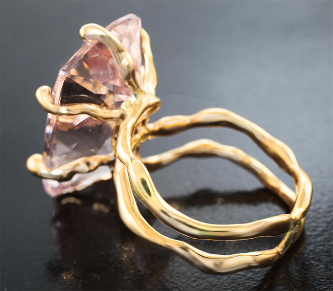 Кольцо с морганитом 25,29 карата