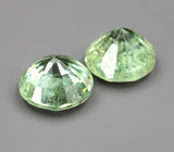 Пара демантоидов 0,85 карата