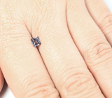 Редкий синий гранат с александритовым эффектом 0,44 карата