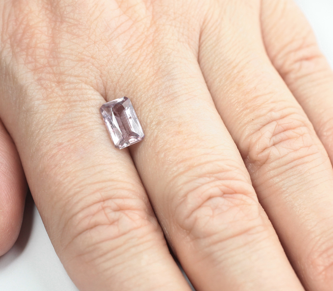 Зултанит 2,14 карата