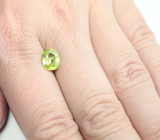 Желто-зеленый сфен 1,73 карата