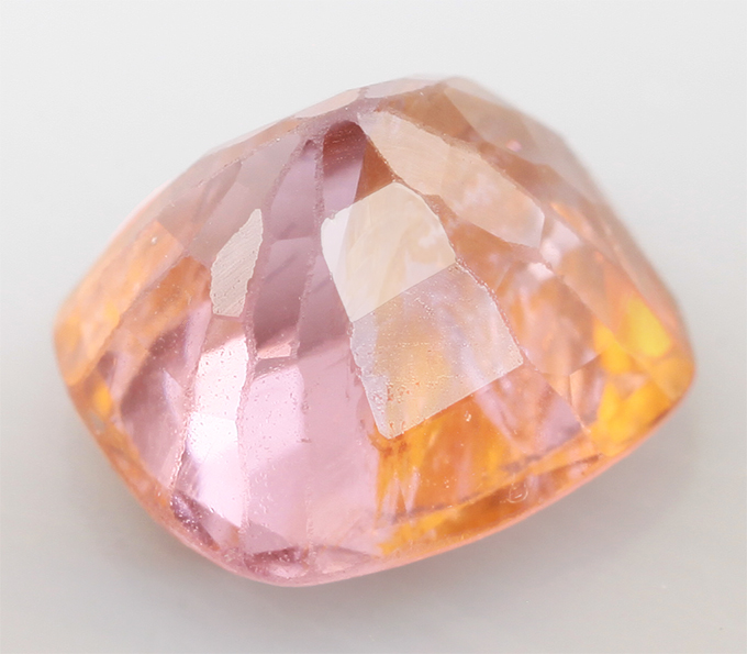 Полихромная шпинель 1,22 карата