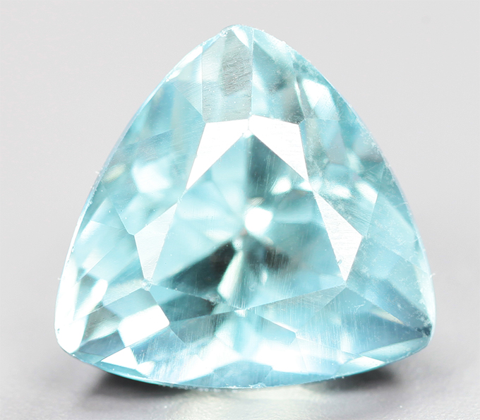 Голубой апатит 2,48 карата