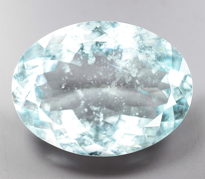 Крупный аквамарин 12,97 карата