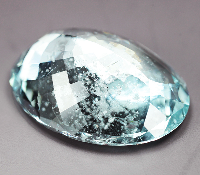 Крупный аквамарин 12,97 карата
