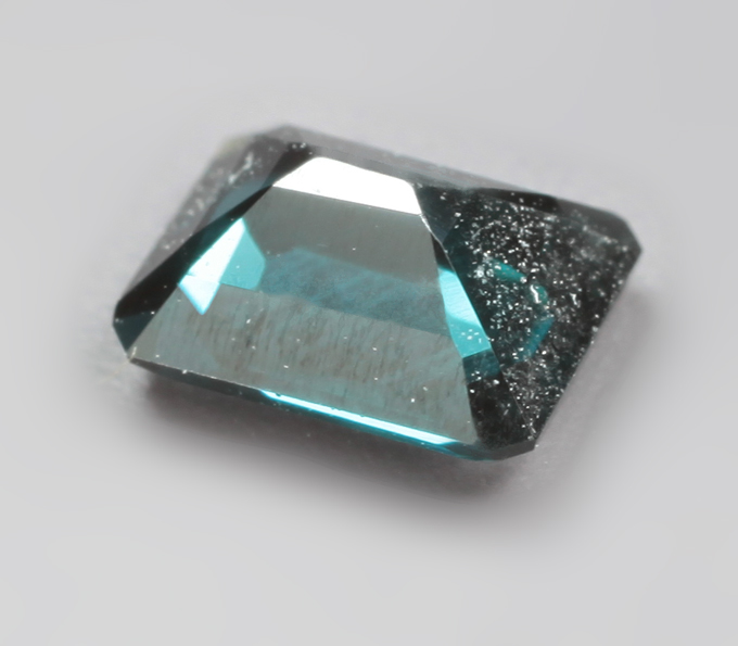 Насыщенно-синяя шпинель 0,26 карата