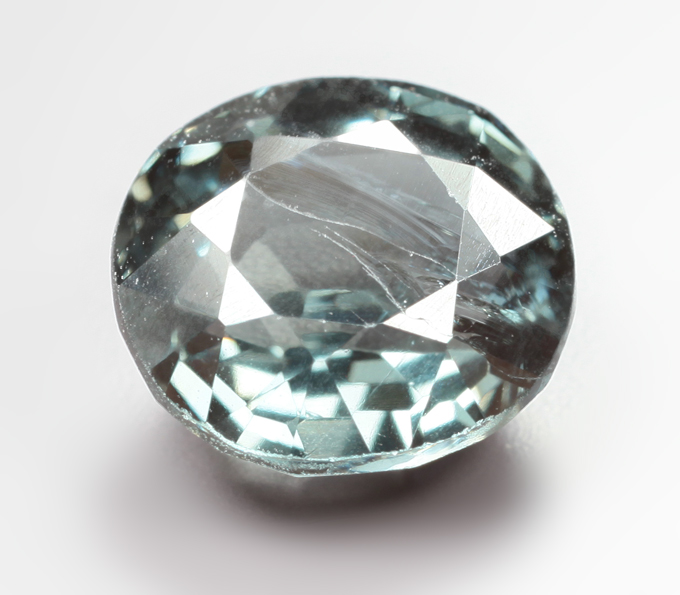 Редкий цвет! Синевато-зеленая шпинель 1,88 карата