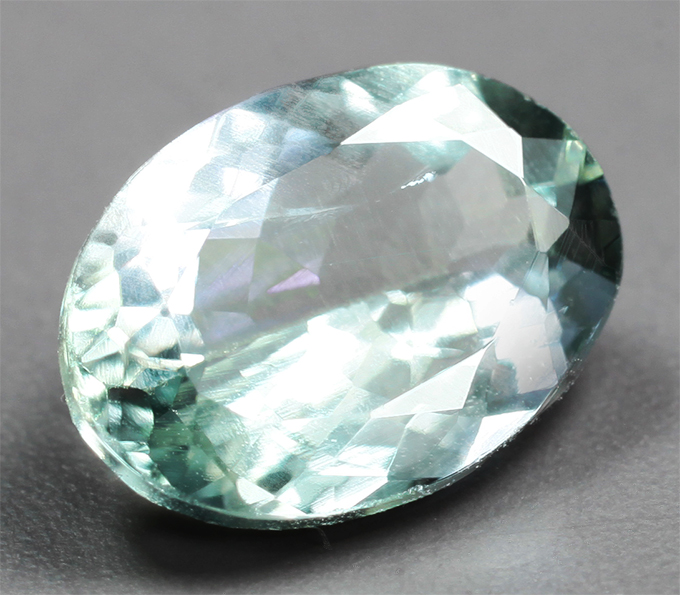 Полихромный цоизит 0,83 карата