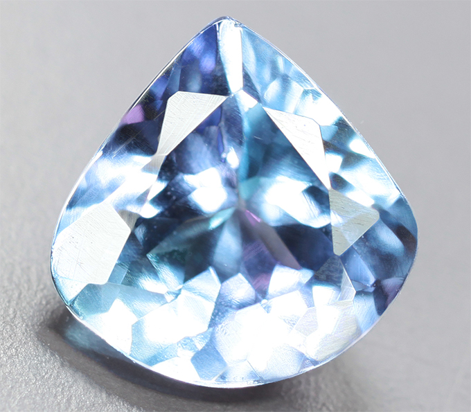 Полихромный цоизит 1,01 карата