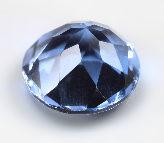 Флюорит со сменой цвета 5,91 карата