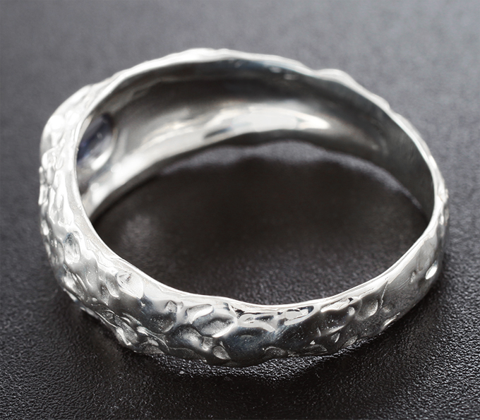 Кольцо с синим гранатом со сменой цвета 0,89 карата