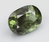 Перидот с включениями рутила 6,53 карата