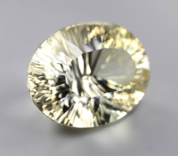 Крупный! Лимонный цитрин лазерной огранки 58,82 карата