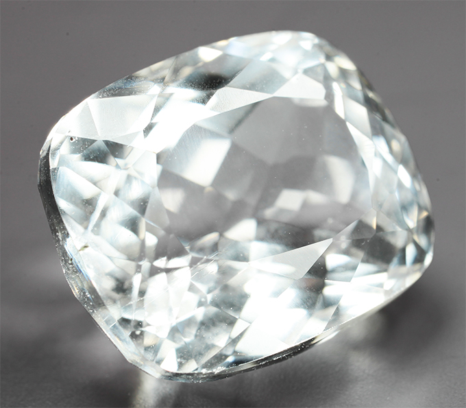 Крупный гошенит 15,21 карата