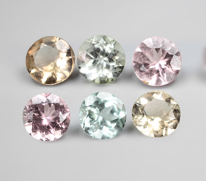 Набор из 6 разноцветных турмалинов 5,27 карата