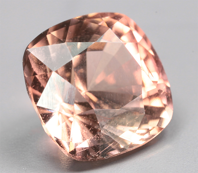 Open color grade! Падпараджа турмалин 2,77 карата