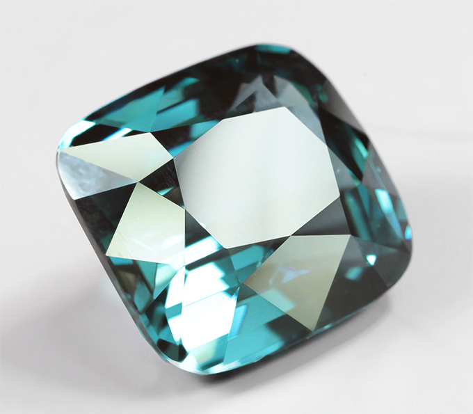 Эксклюзивный размер! Топовая огранка! Редкая зеленовато-синяя шпинель высокой чистоты 7,19 карата