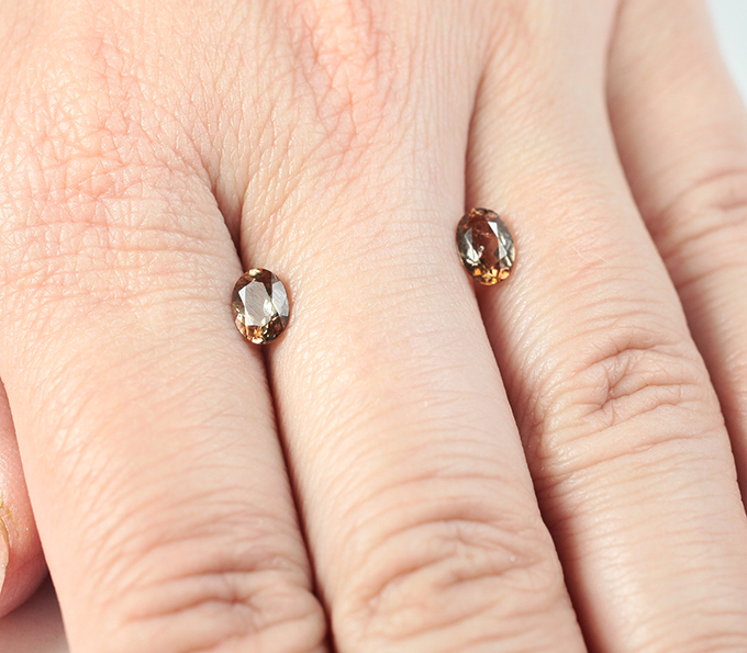 Пара андалузитов 1,14 карата