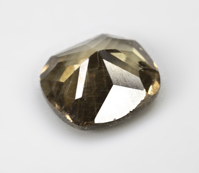 Гранат со сменой цвета 1,13 карата