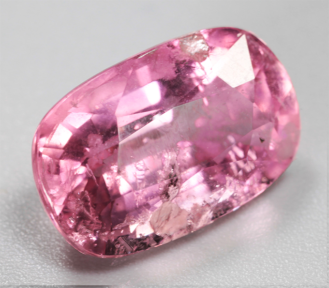 Пурпурно-розовый турмалин 5,67 карата