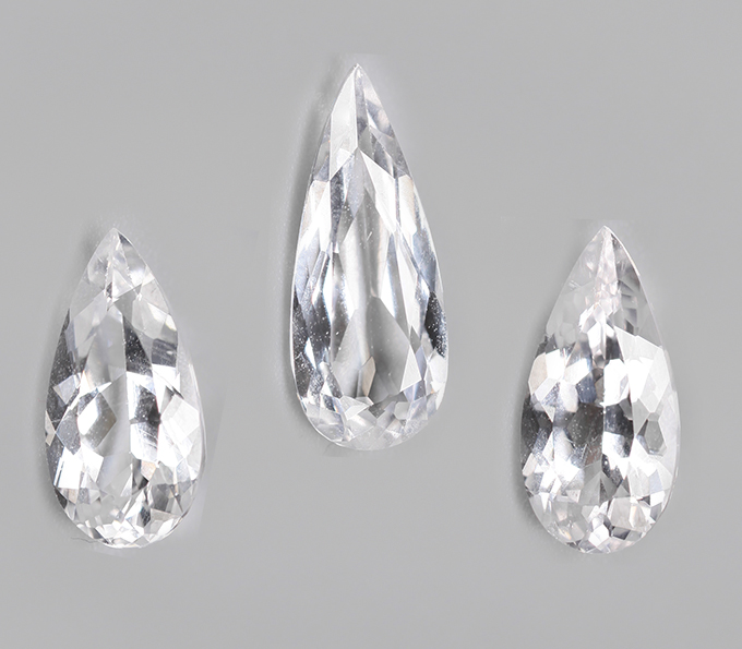 Редкий набор из 3 данбуритов высокой чистоты 6,15 карата