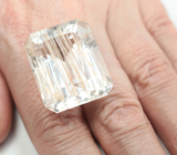 Крупный! Редкий бесцветный топаз с рутилом 83,45 карата!