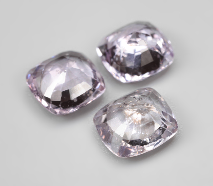 Набор из 3 пастельно-лавандовых шпинелей 3,67 карата