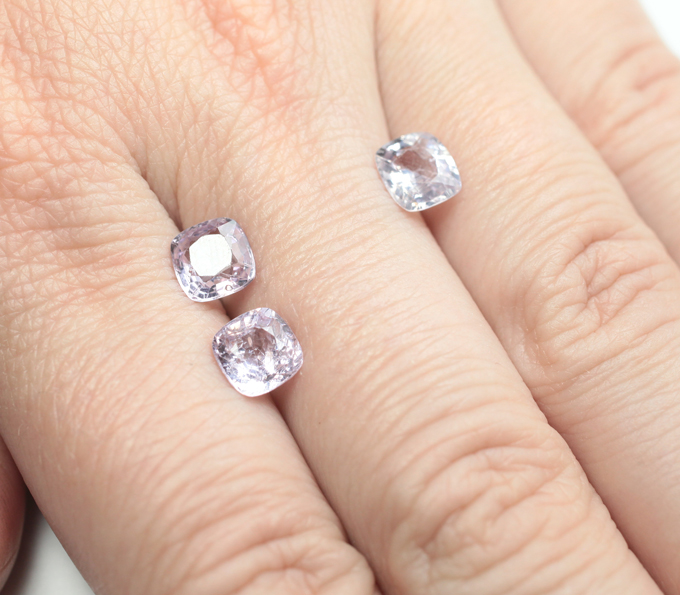 Набор из 3 пастельно-лавандовых шпинелей 3,67 карата