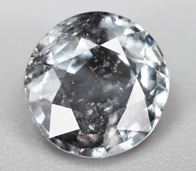 Пастельно-синяя шпинель со сменой цвета 1,67 карата