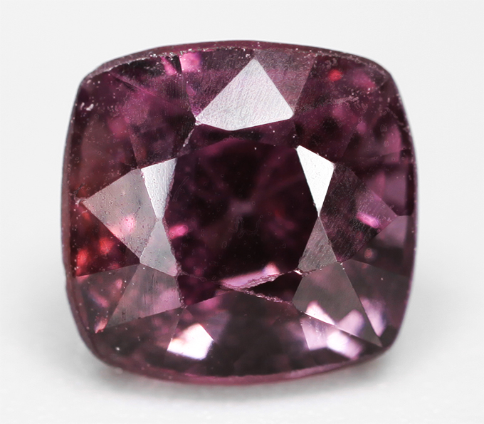 Вишневая шпинель 1,02 карата